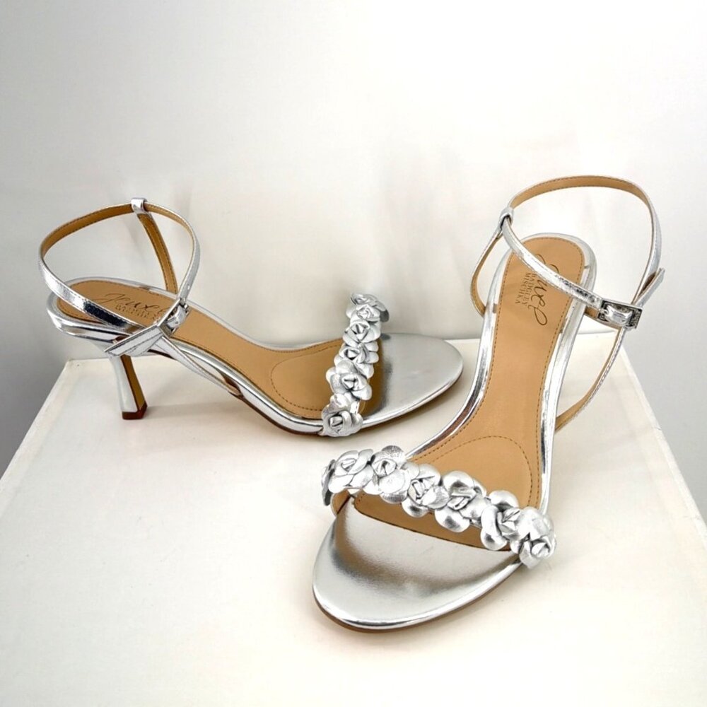 Jewel Badgley Mischka Saylor Ankle Strap Heels Metallic Silver Sandals Size 7.5